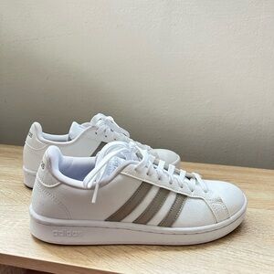 Adidas Grand Court White Womens Size 7.5